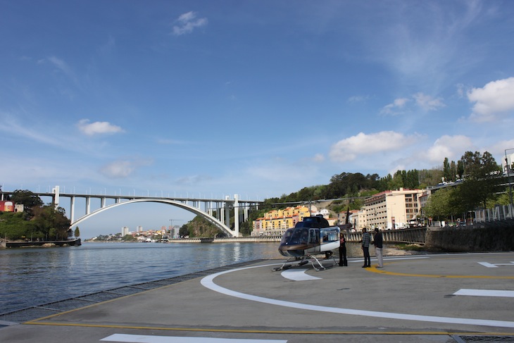 Viagem de Helicóptero no Porto