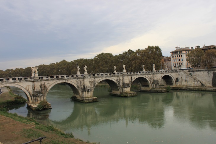 Ponte frente ao Castelo de Sant’Angelo