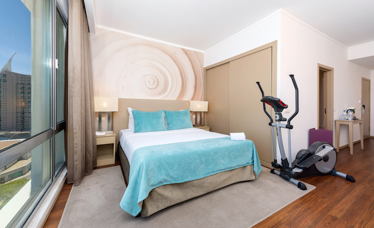 Quarto Fitness Hotel Tryp Lisboa Oriente DR