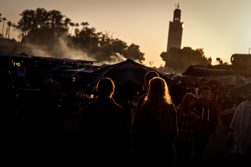  Sombras do por do sol, com a mesquita da Koutoubia, em Marraquexe, sob pano de fundo - © Daniel Rodrigues 