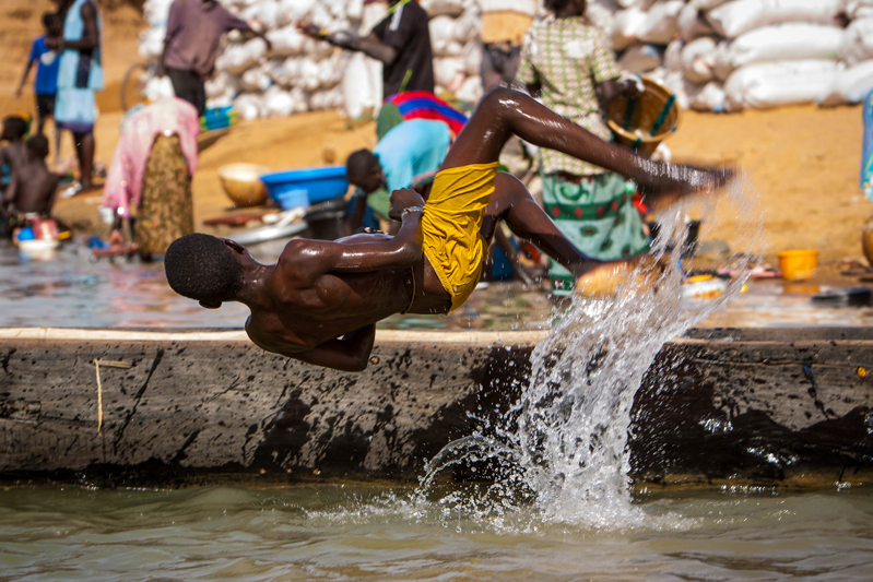 Na aldeia pescatória do rio Níger, antes de Mopti