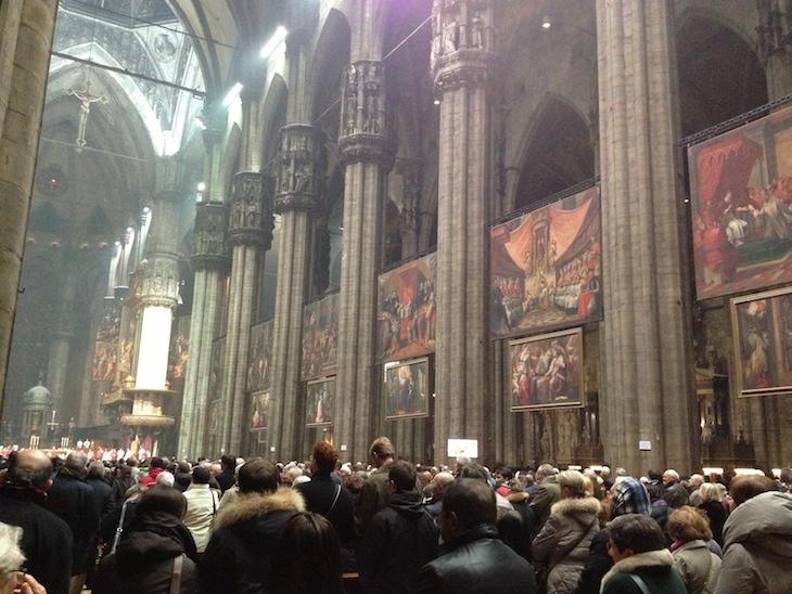Dentro da Duomo