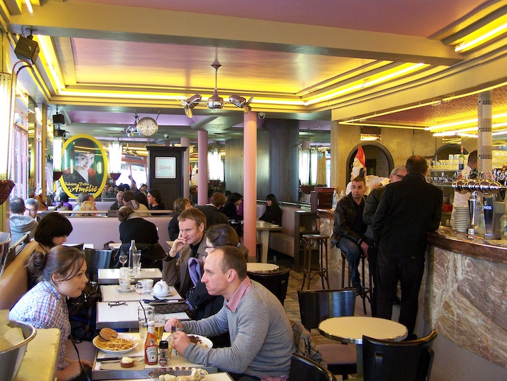 Café des Deux Moulins, Montmartre, Paris