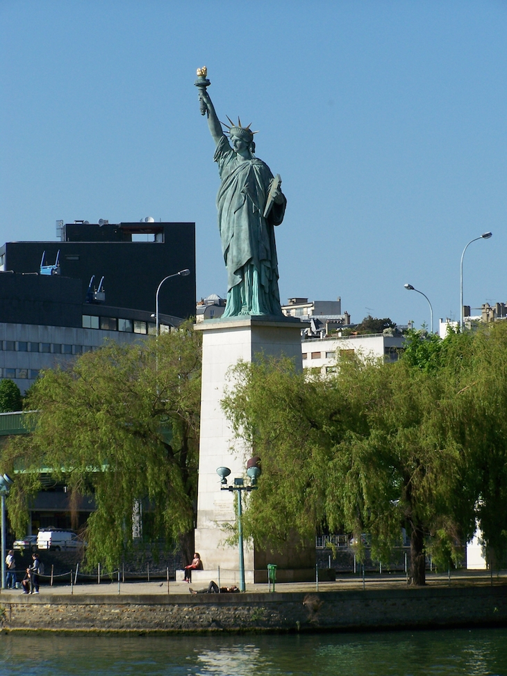 Estátua da Liberdade, em Paris