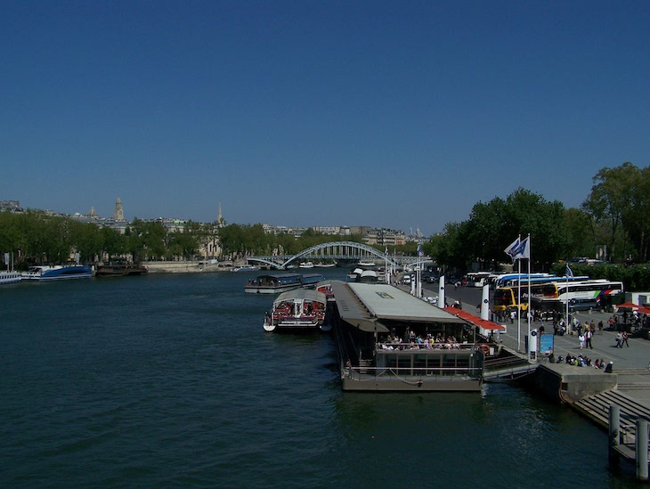 Passeio de barco no rio Sena, Paris