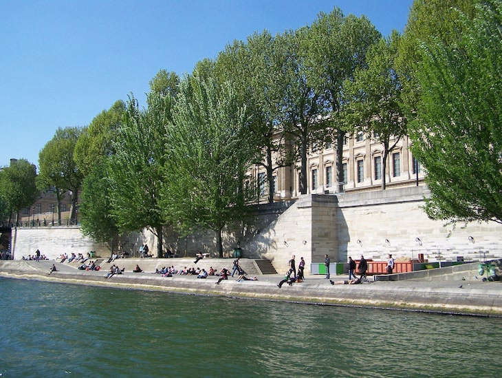 Passeio de barco no rio Sena, Paris