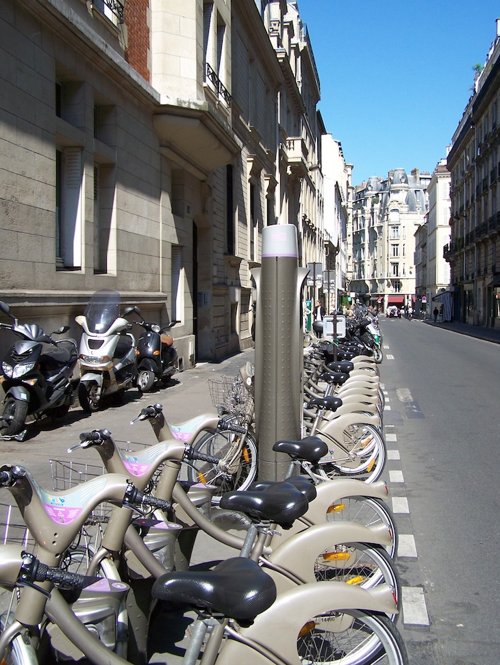 Bicicletas para alugar, em Paris