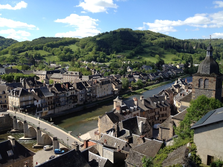 Saint-Geniez-d’Olt, Aveyron, França © Viaje Comigo