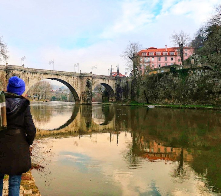 Reflexo da ponte de Amarante - Portugal © Viaje Comigo