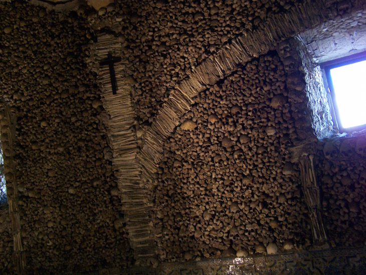 Capela dos Ossos, Évora © Viaje Comigo