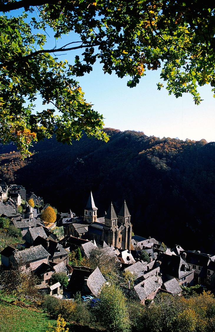 Conques, Aveyron, França @ Viaje Comigo