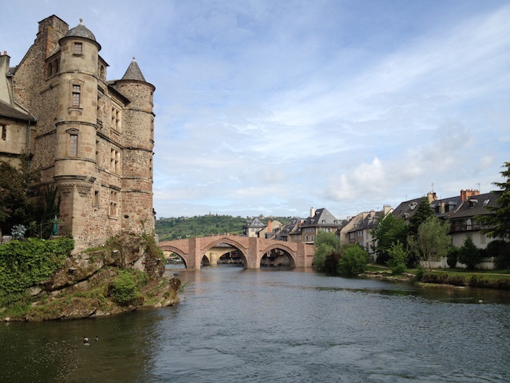 Espalion, Aveyron, França © Viaje Comigo