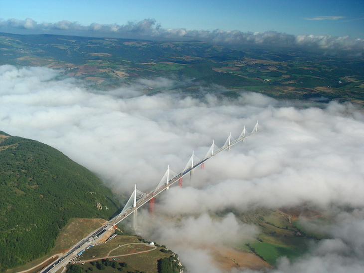 Viaduto de Millau, Aveyron, França - Foto: Direitos Reservados