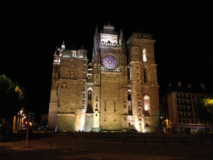 Catedral de Notre Dame de Rodez, Aveyron, França © Viaje Comigo