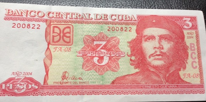 Nota de 3 Pesos Cubanos com Che Guevara