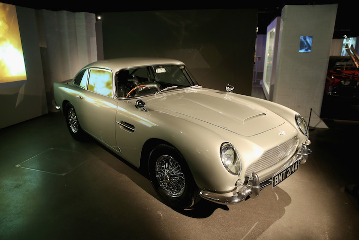 Bond In Motion - Aston Martin DB5 "Goldeneye"