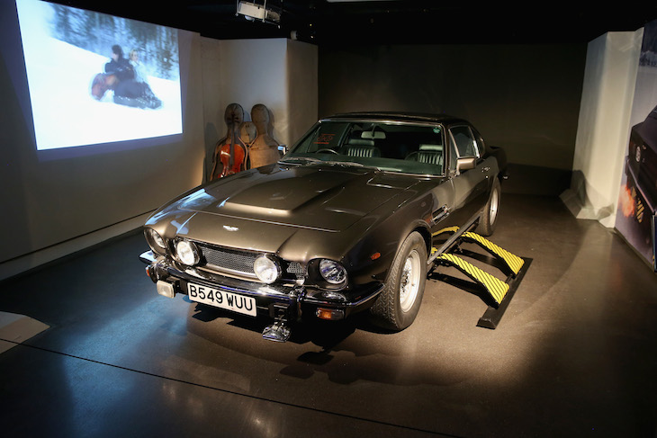 Bond In Motion - Aston Martin V8