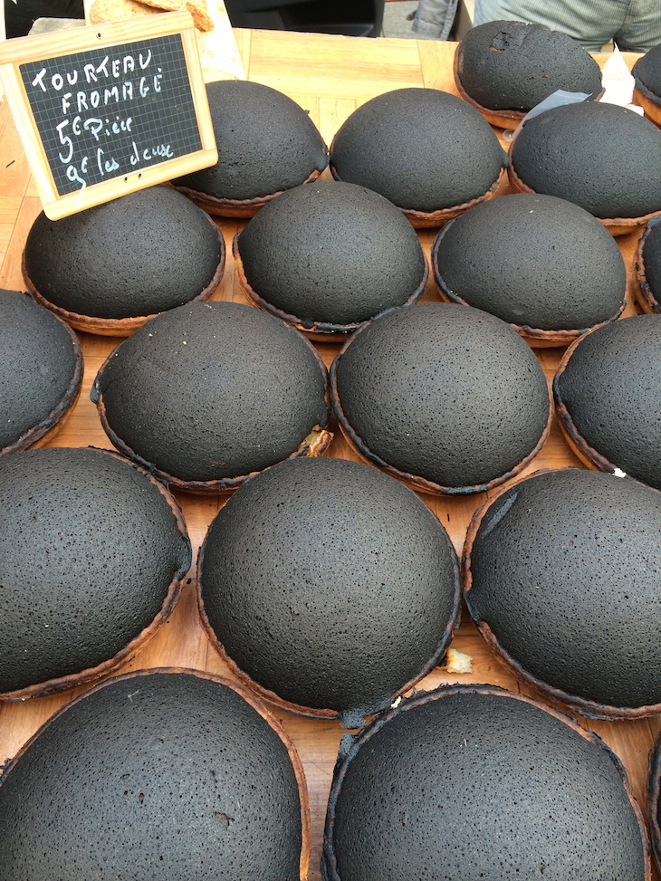 Bolo típico: Torteau Fromage no Mercado de Loches