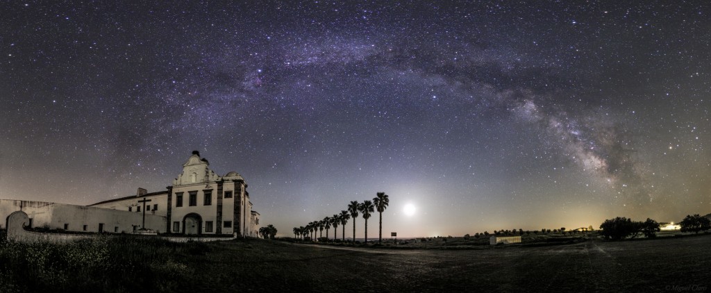 MonsarazConvento-TheMoonMilkyWay-net