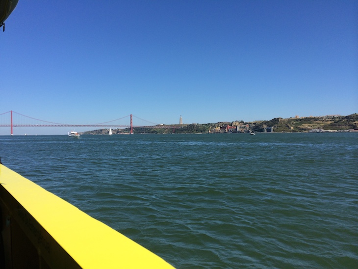 HIPPOtrip em Lisboa - dentro do rio Tejo