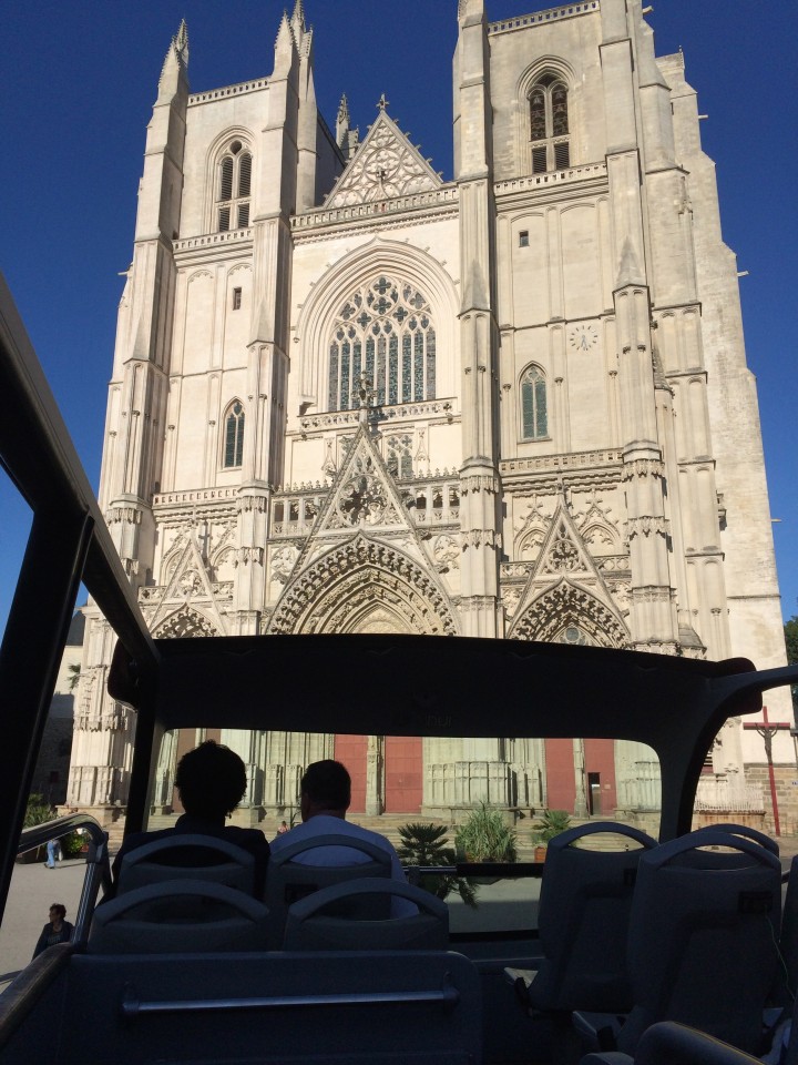 A usar o passe de Nantes no autocarro Turístico em Nantes © Viaje Comigo