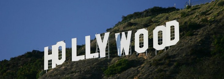 vista do famoso sinal de hollywood marco em los angeles califórnia