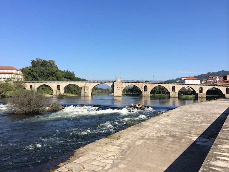 Ponte da Barca - Rio Lima © Viaje Comigo