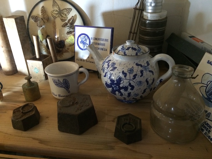 Objetos antigos na Fábrica de Chá Gorreana