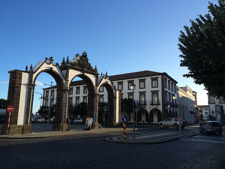 Portas da Cidade, Ponta Delgada 