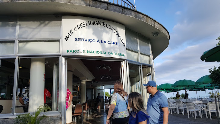 Restaurante no Corcovado, Cristo Redentor, Rio de Janeiro, Brasil © Viaje Comigo