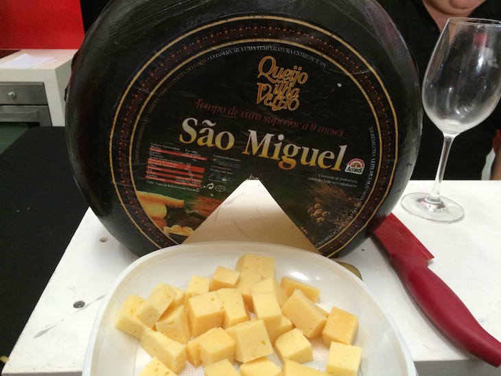 Wine in Azores - provas de queijo S. Miguel