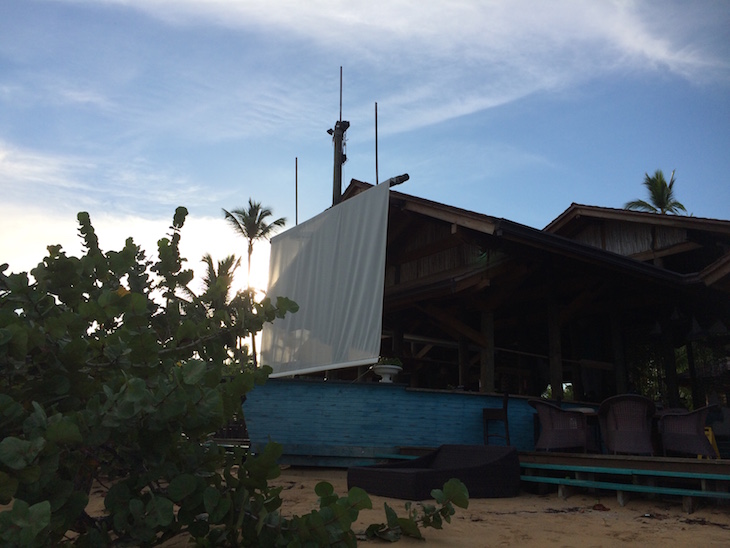 Balcones del Atlântico - Frente da receção e restaurante é um barco