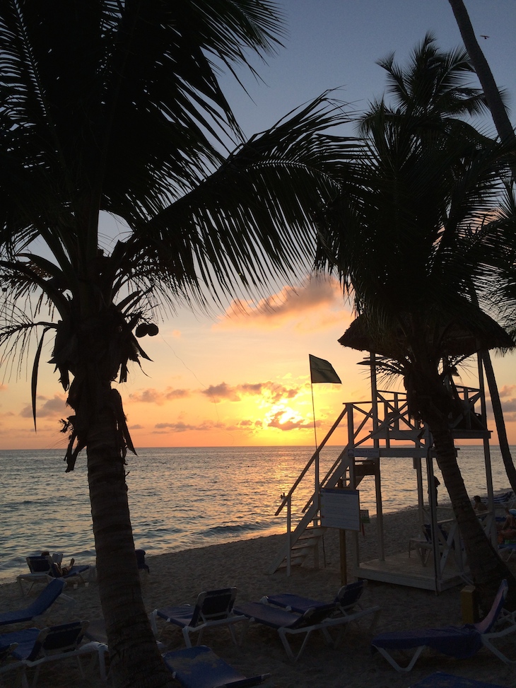 Pôr do sol na praia do Be Live Canoa, Bayahibe, República Dominicana