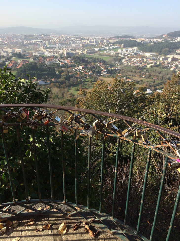 Miradouro onde é colocado o binóculo