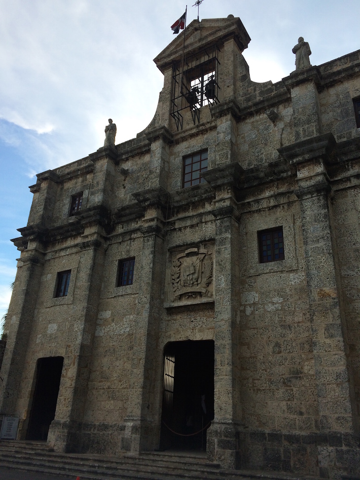 Entrada do Panteão Nacional, Santo Domingo