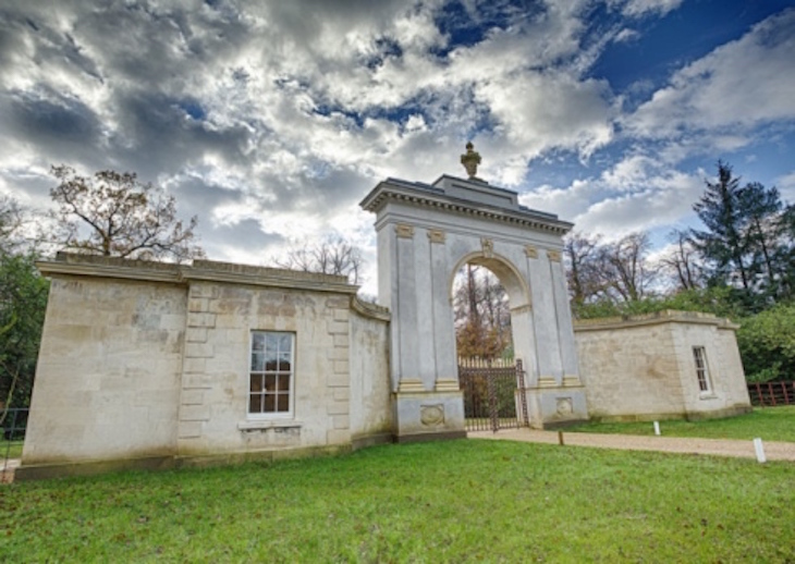 London Lodge, Highclere Castle. © Adam Hillier Photography