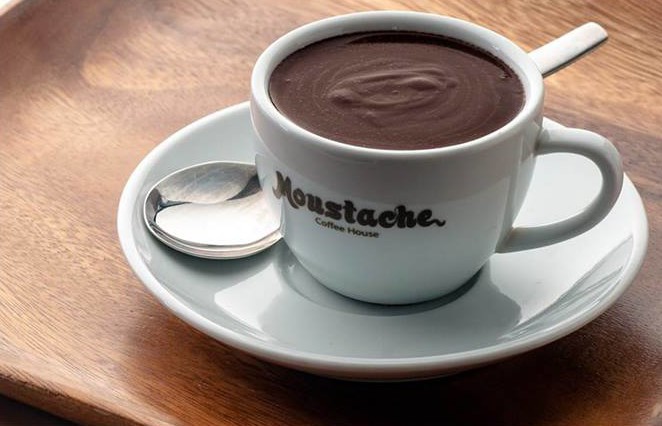 Moustache © Chocolate quente