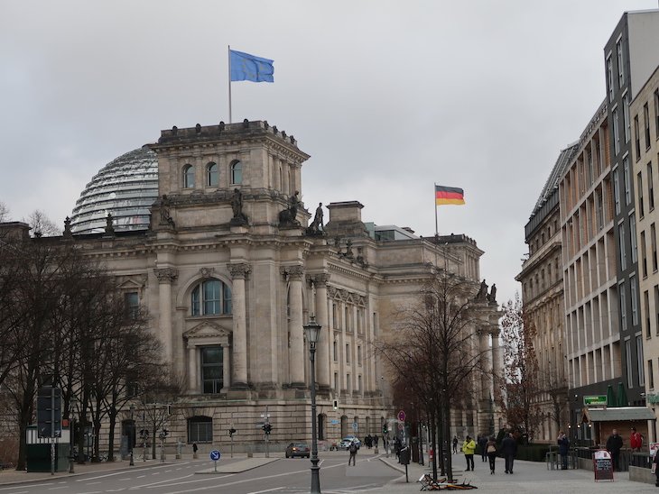 Reichstag, Parlamento Alemão, em Berlim - Alemanha © Viaje Comigo