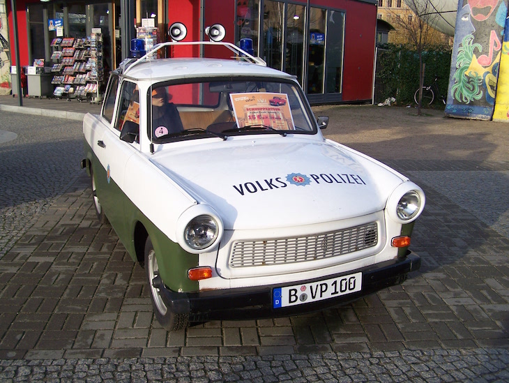 Trabant Polizei, Berlim © Viaje Comigo