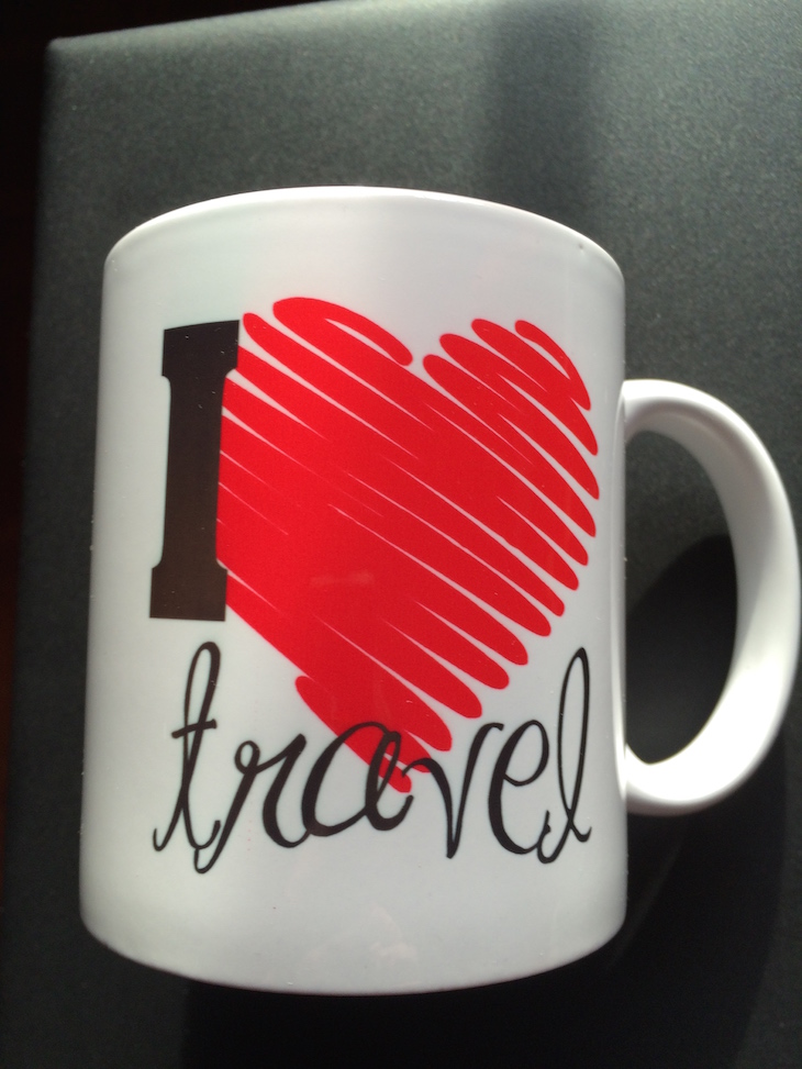 Frente da caneca I Love to Travel Viaje Comigo - brevemente disponíveis