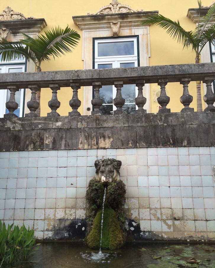 Fonte na entrada da Quinta das Lágrimas, Coimbra