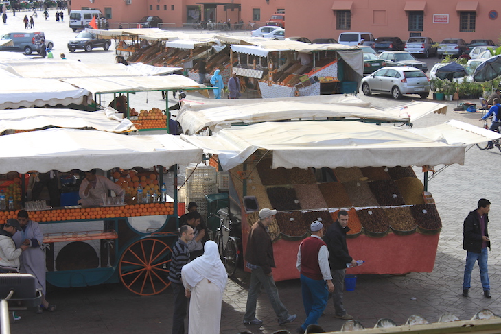 Laranjas na Praça Djemaa El Fna, Marraquexe