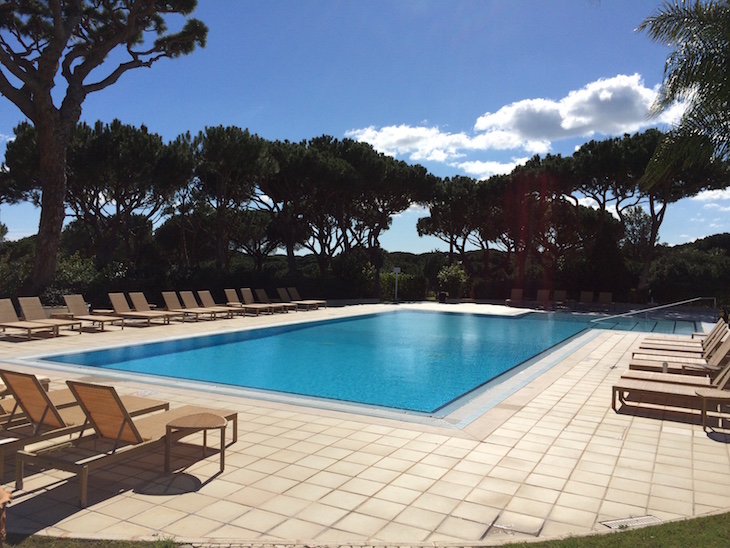 Piscina no Pine Cliffs Resort, Sheraton Algarve