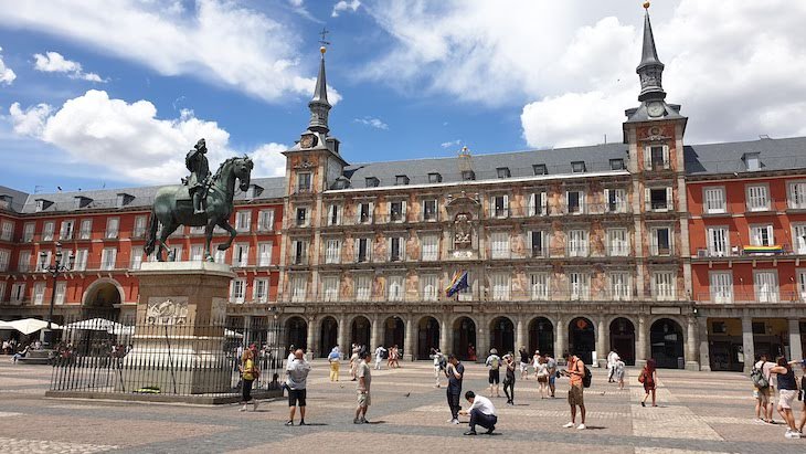 Plaza Mayor Madrid - Espanha © Viaje Comigo