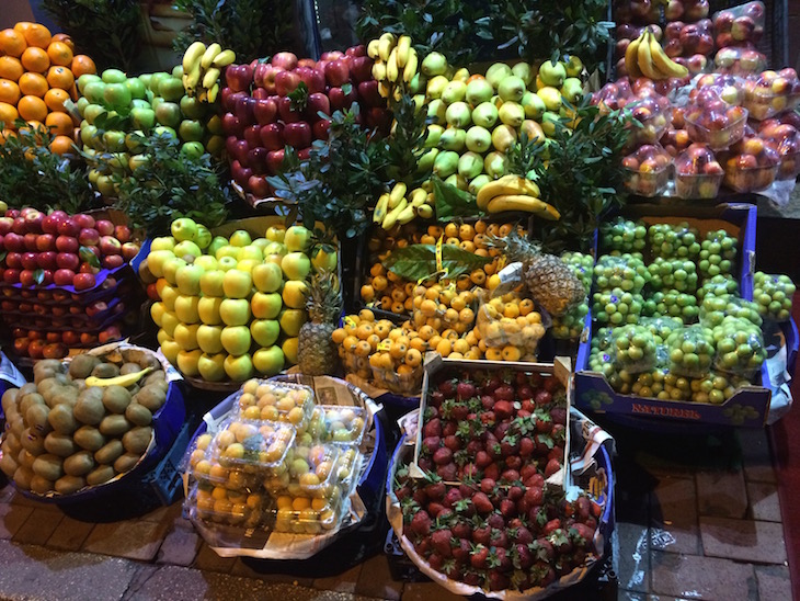 Frutaria junto do Hotel em Istambul Turquia ©Viaje Comigo