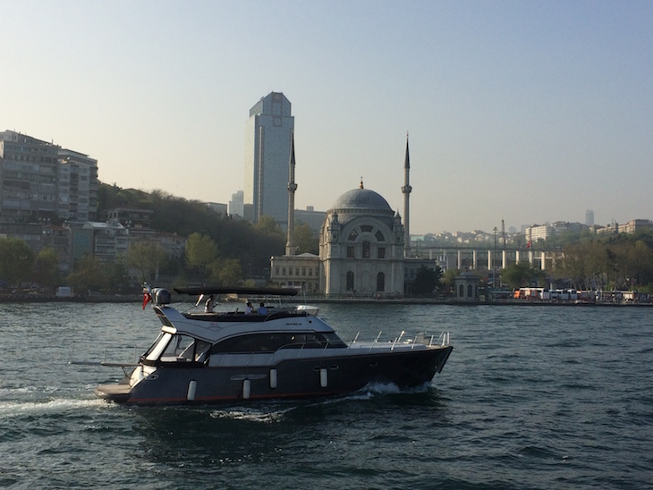 Passeio de barco no Bósforo Istambul - Turquia©Viaje Comigo