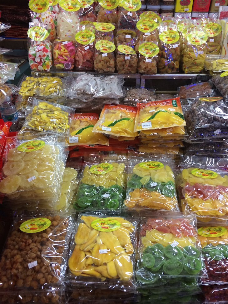 Frutos desidratados no MBK Center, Banguecoque, Tailândia © Viaje Comigo