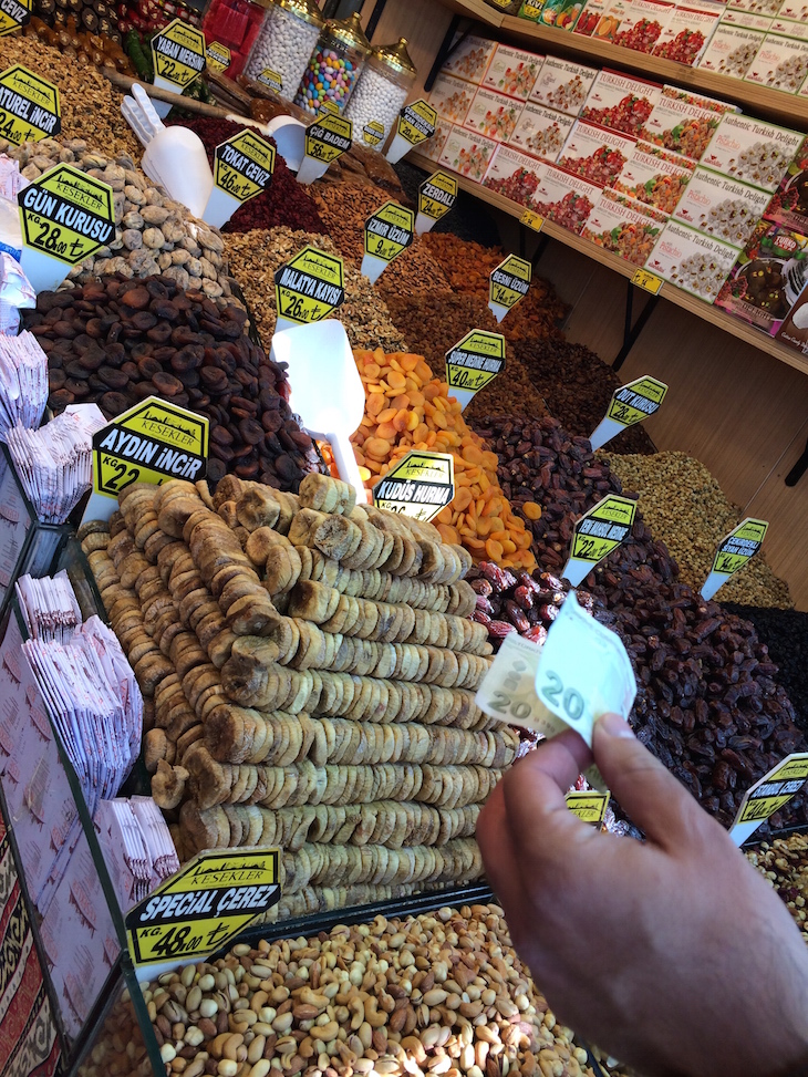 Mercado das Especiarias, Istambul, Turquia © Viaje Comigo