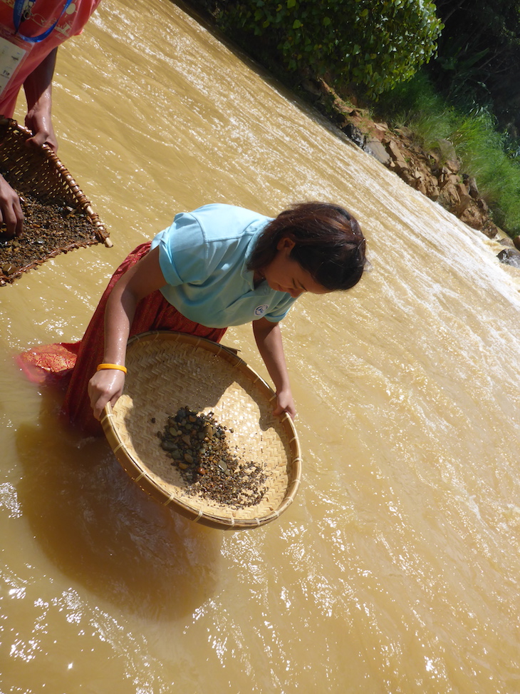 À procura de rubis, Trat, Tailândia © Viaje Comigo