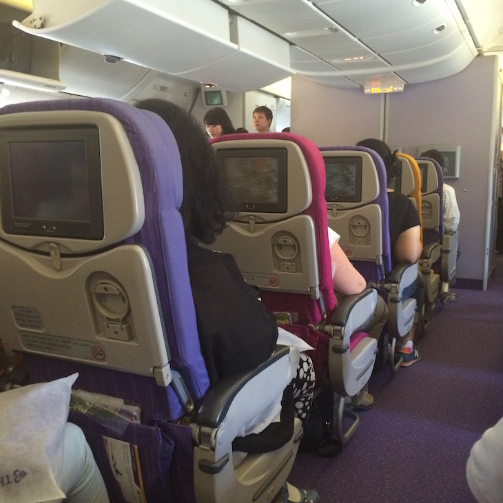 Dentro do avião da Thai @ Viaje Comigo